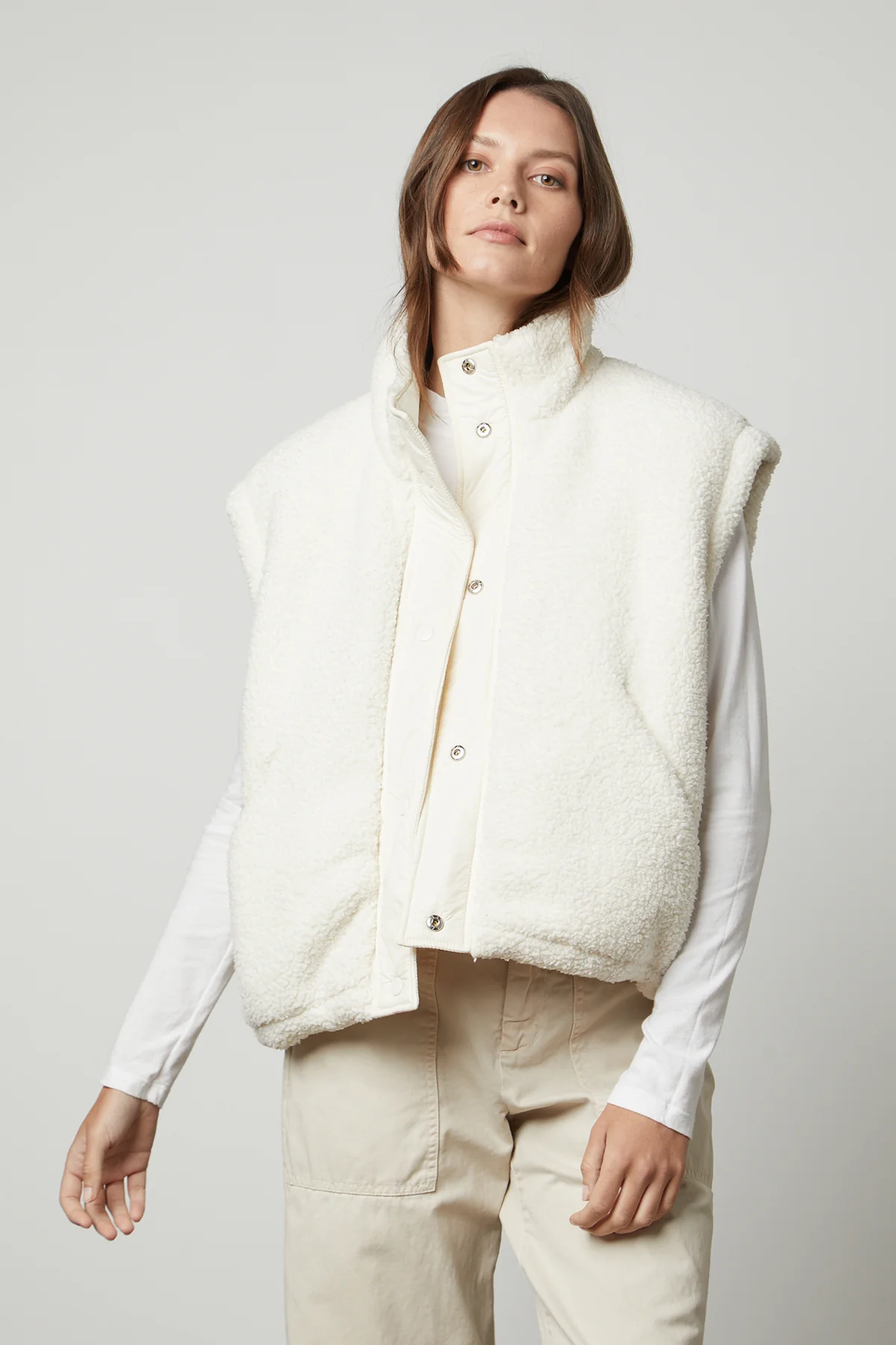 ALICIA REVERSIBLE PUFFER SHERPA VEST - Image 4