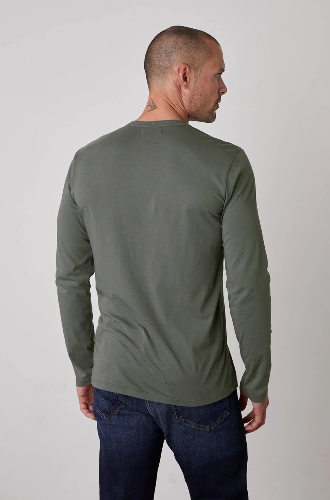 ALVARO HENLEY - Image 18