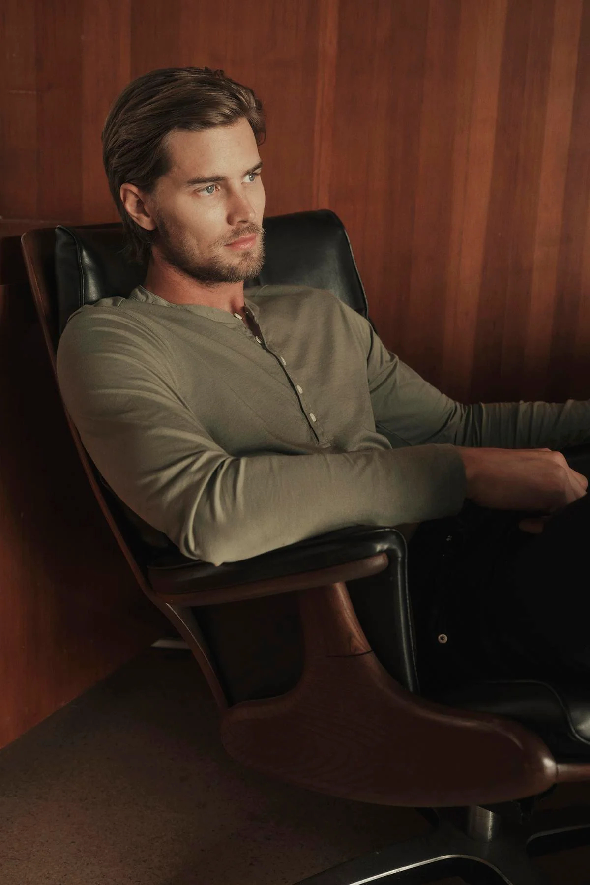 ALVARO HENLEY - Image 6