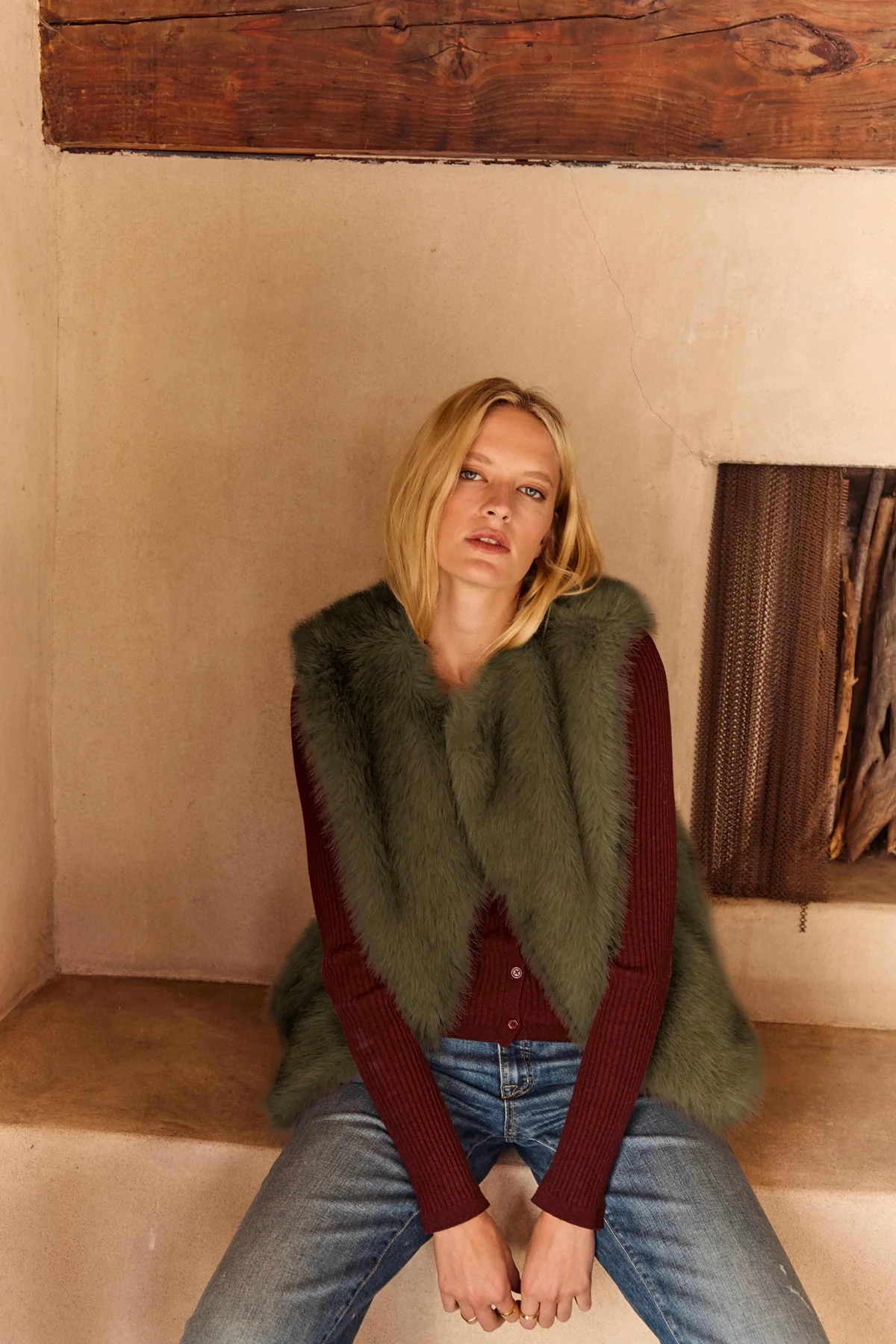 ANASTASIA FAUX FUR VEST - Image 2
