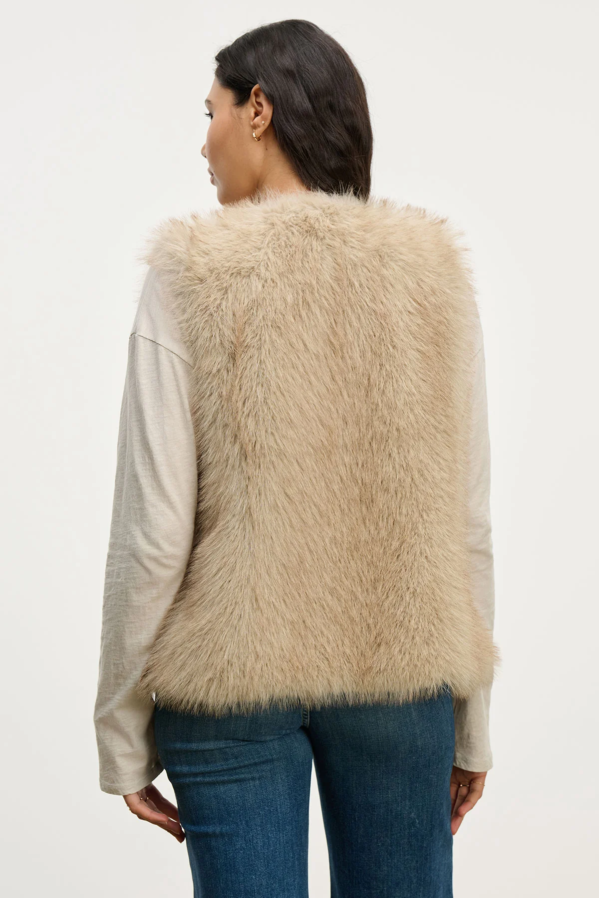 ANASTASIA FAUX FUR VEST - Image 9
