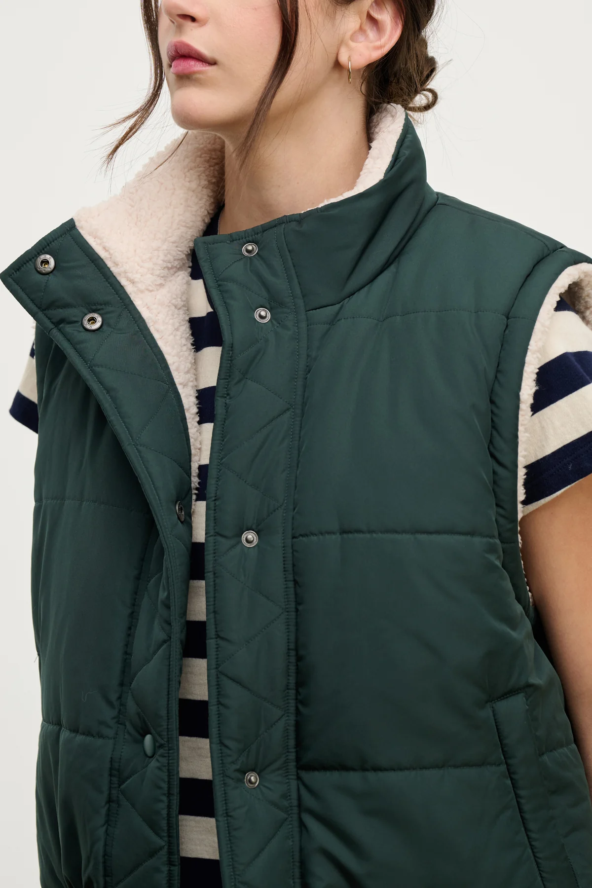CATHY PUFFER SHERPA REVERSIBLE VEST - Image 9