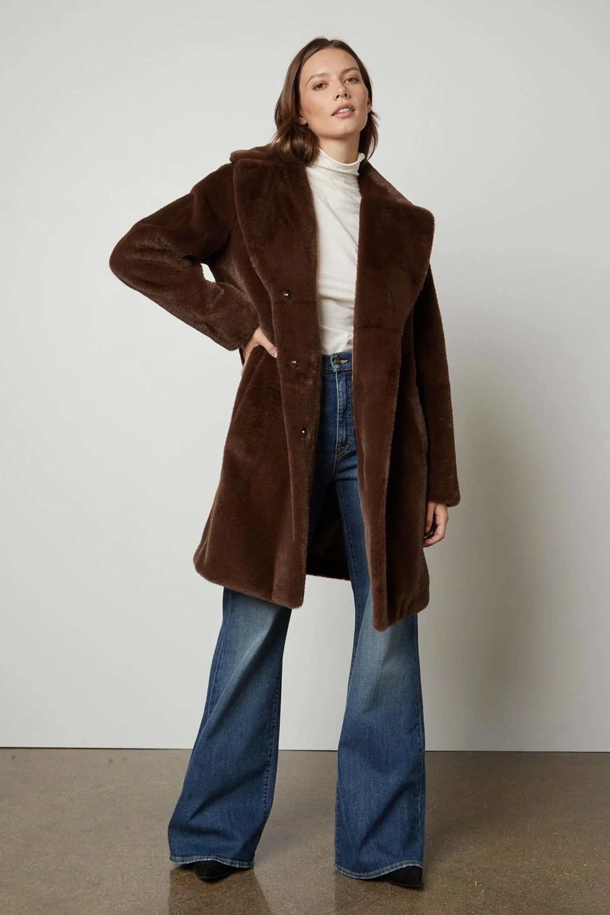 EVALYN LUX FAUX FUR COAT - Image 6