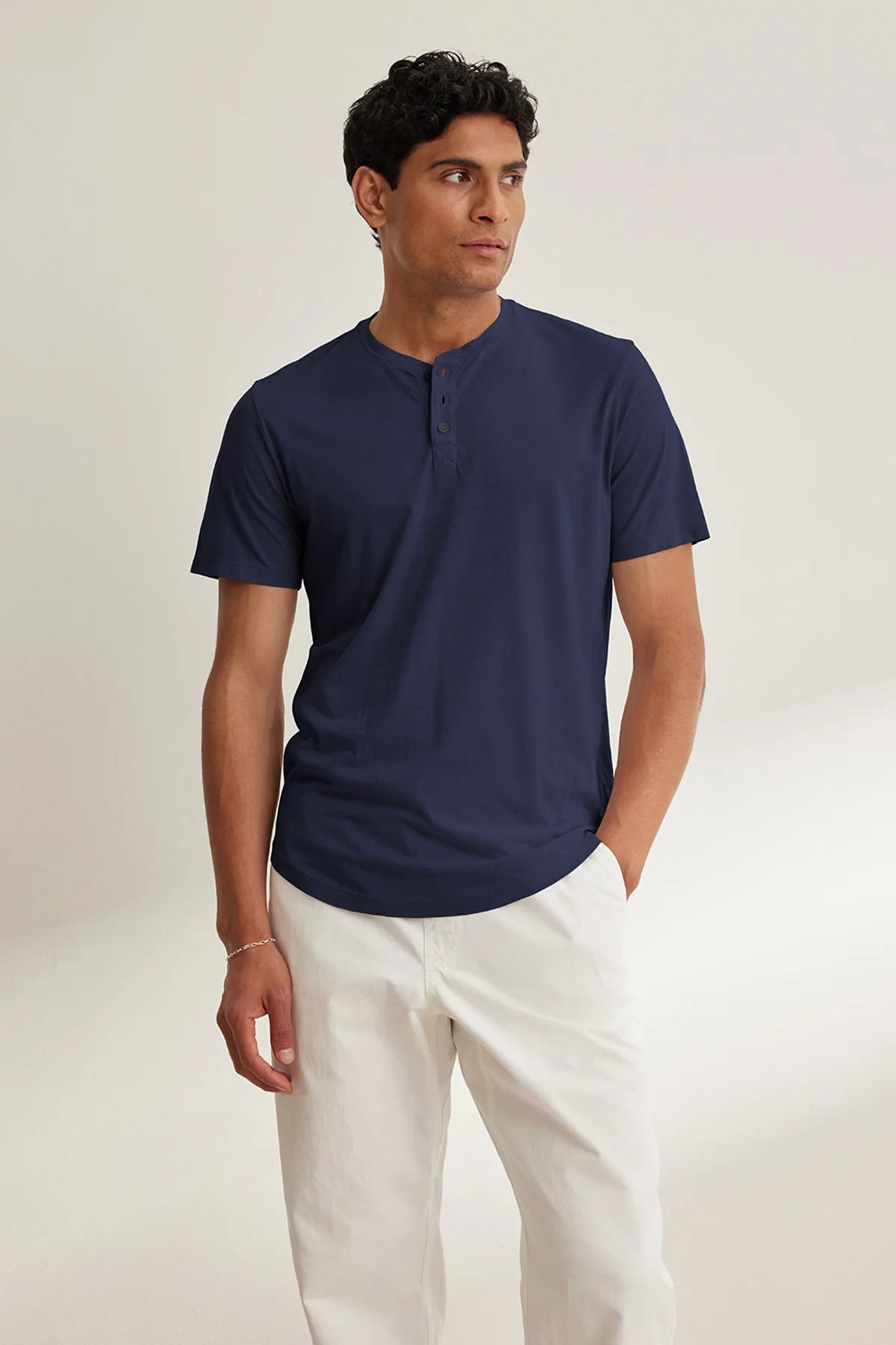 FULTON HENLEY - Image 21