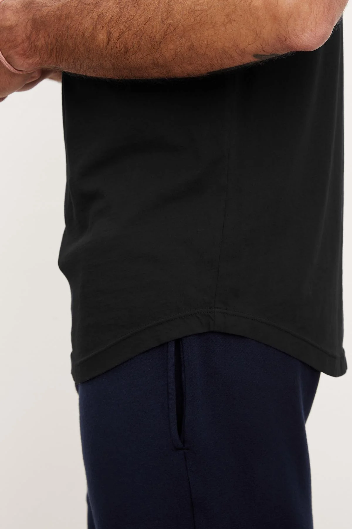 FULTON HENLEY - Image 28