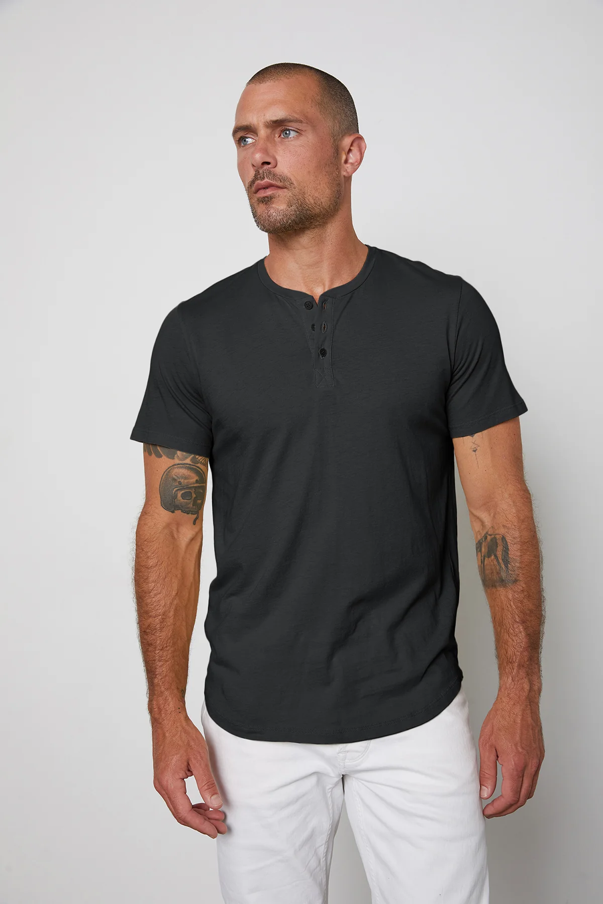 FULTON HENLEY - Image 29