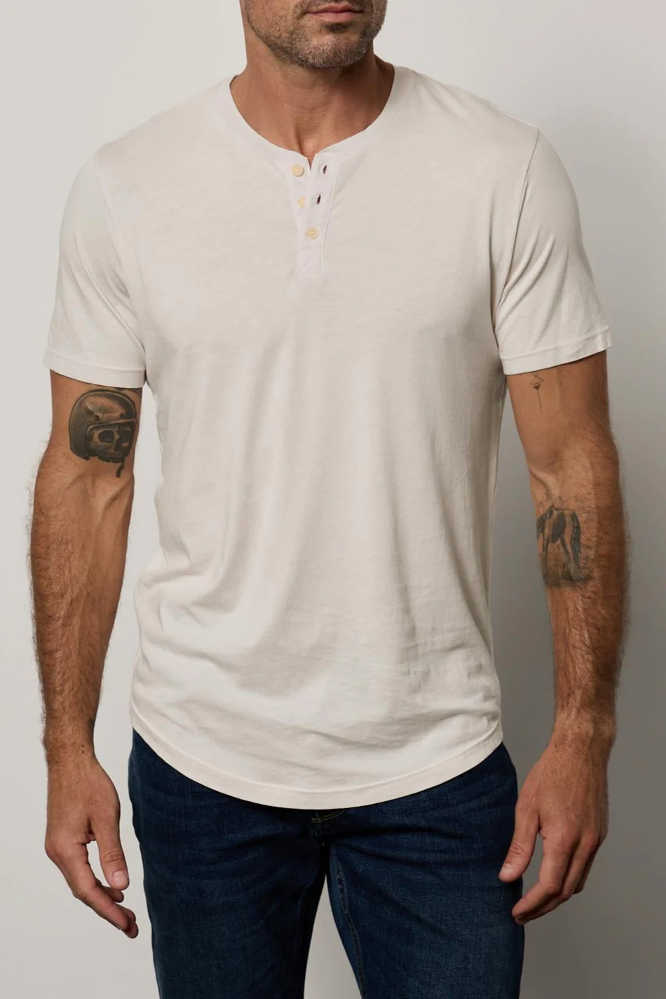 FULTON HENLEY - Image 3