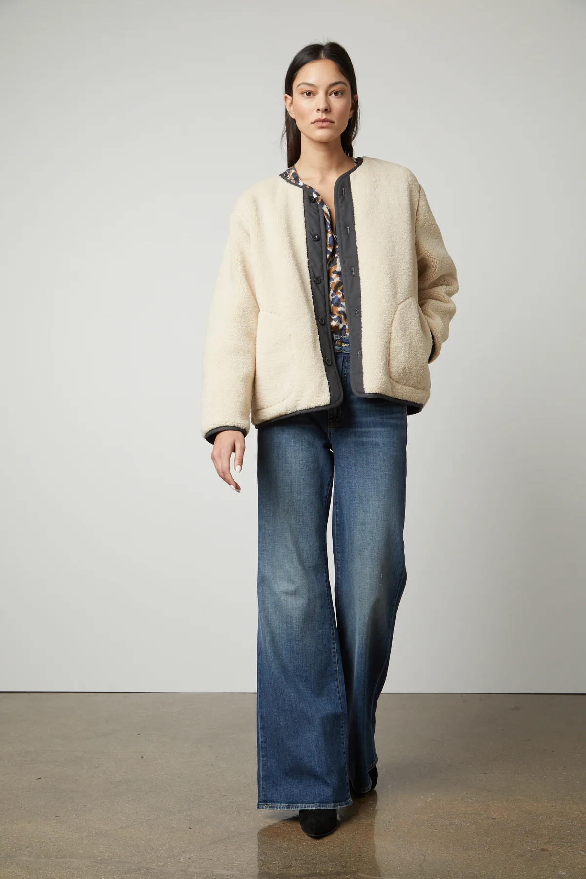 MARISSA REVERSIBLE QUILTED SHERPA JACKET - Image 4