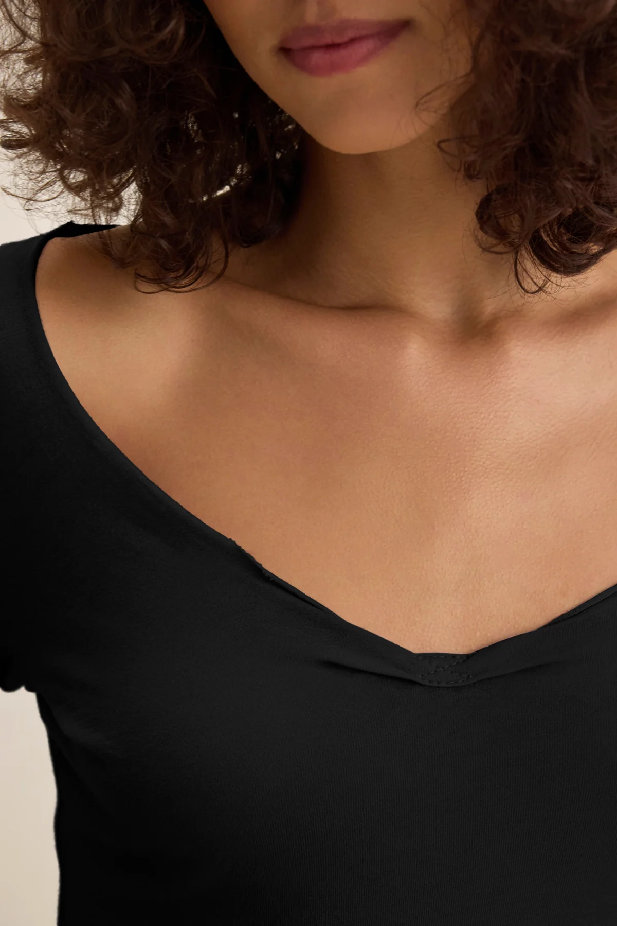NOURA TEE - Image 9
