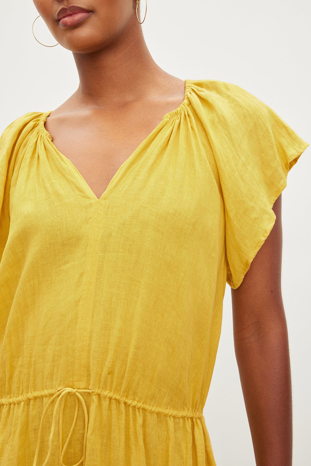 PEPPER LINEN V-NECK DRESS - Image 2