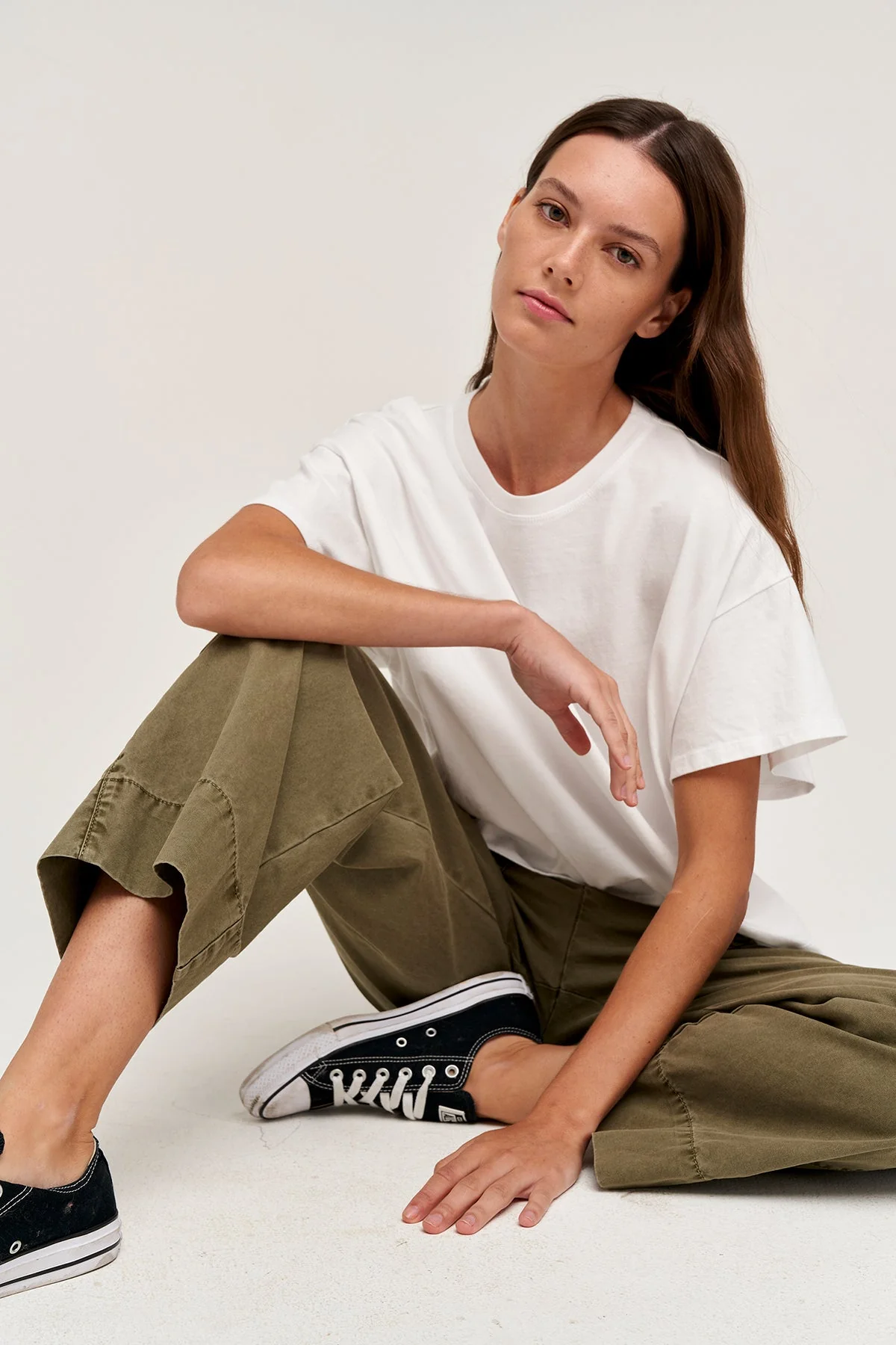 RACHELLE OVERSIZED CREW NECK TEE - Image 4