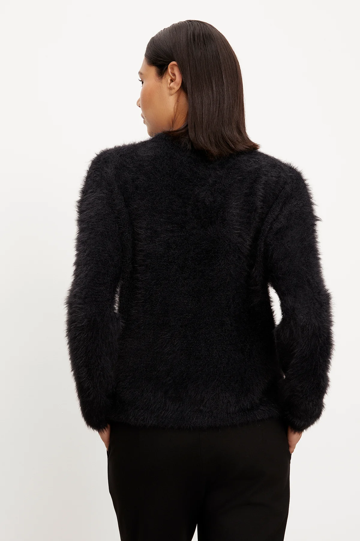RAY FEATHER YARN CREW NECK SWEATER - Image 10