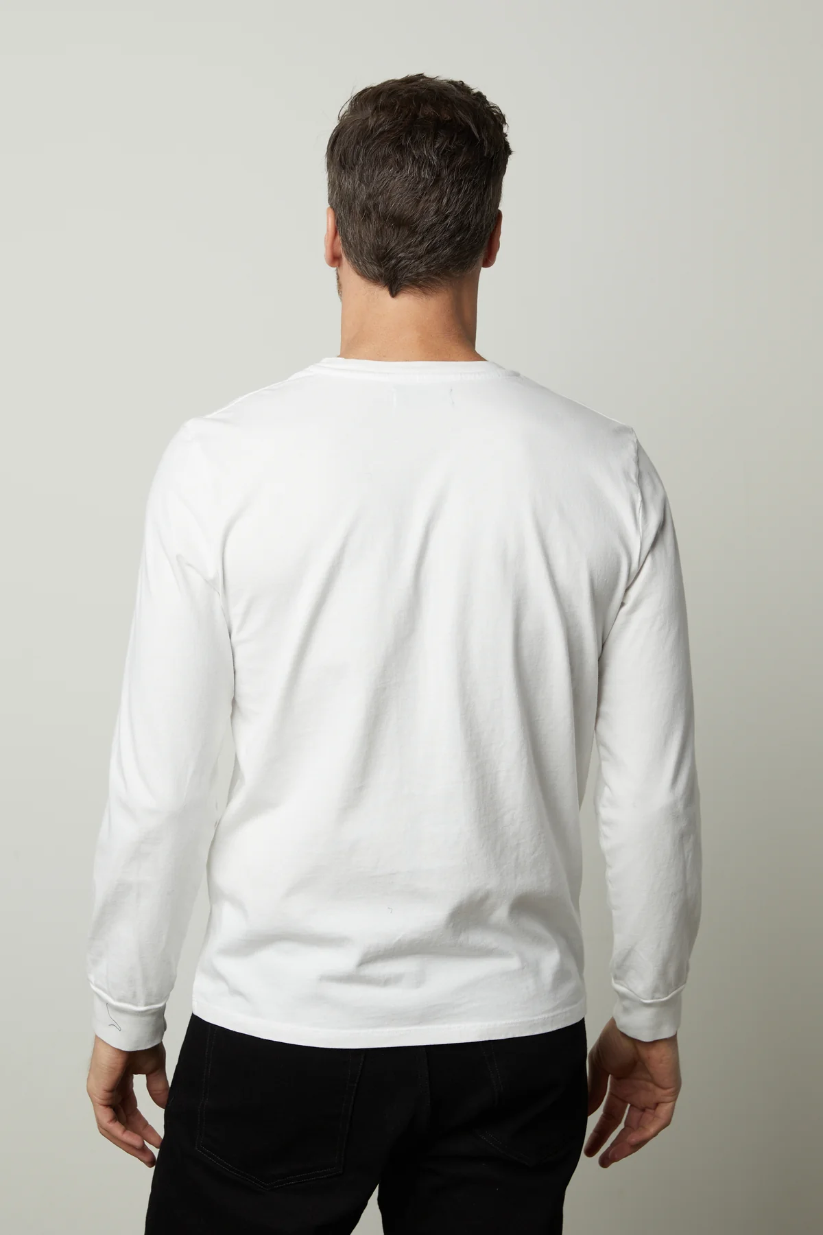 REMI HENLEY - Image 4