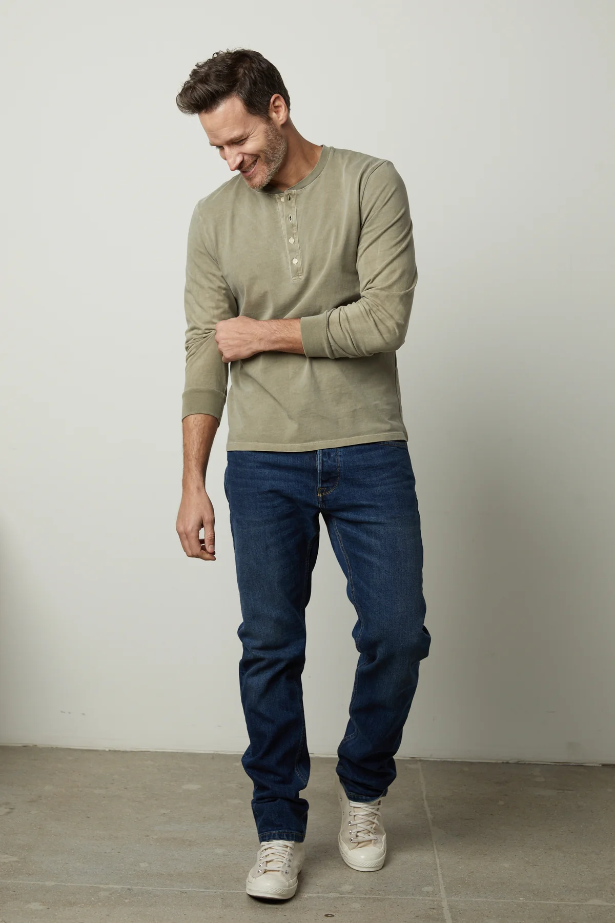 REMI HENLEY - Image 7