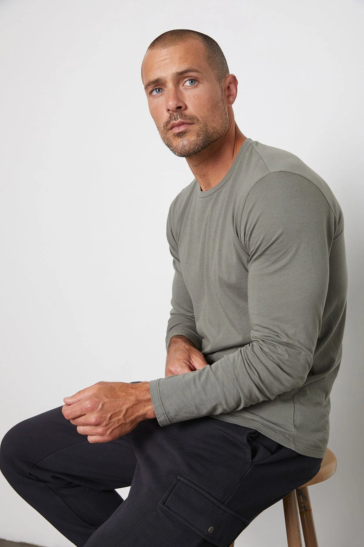SKEETER WHISPER CLASSIC CREW NECK TEE - Image 2
