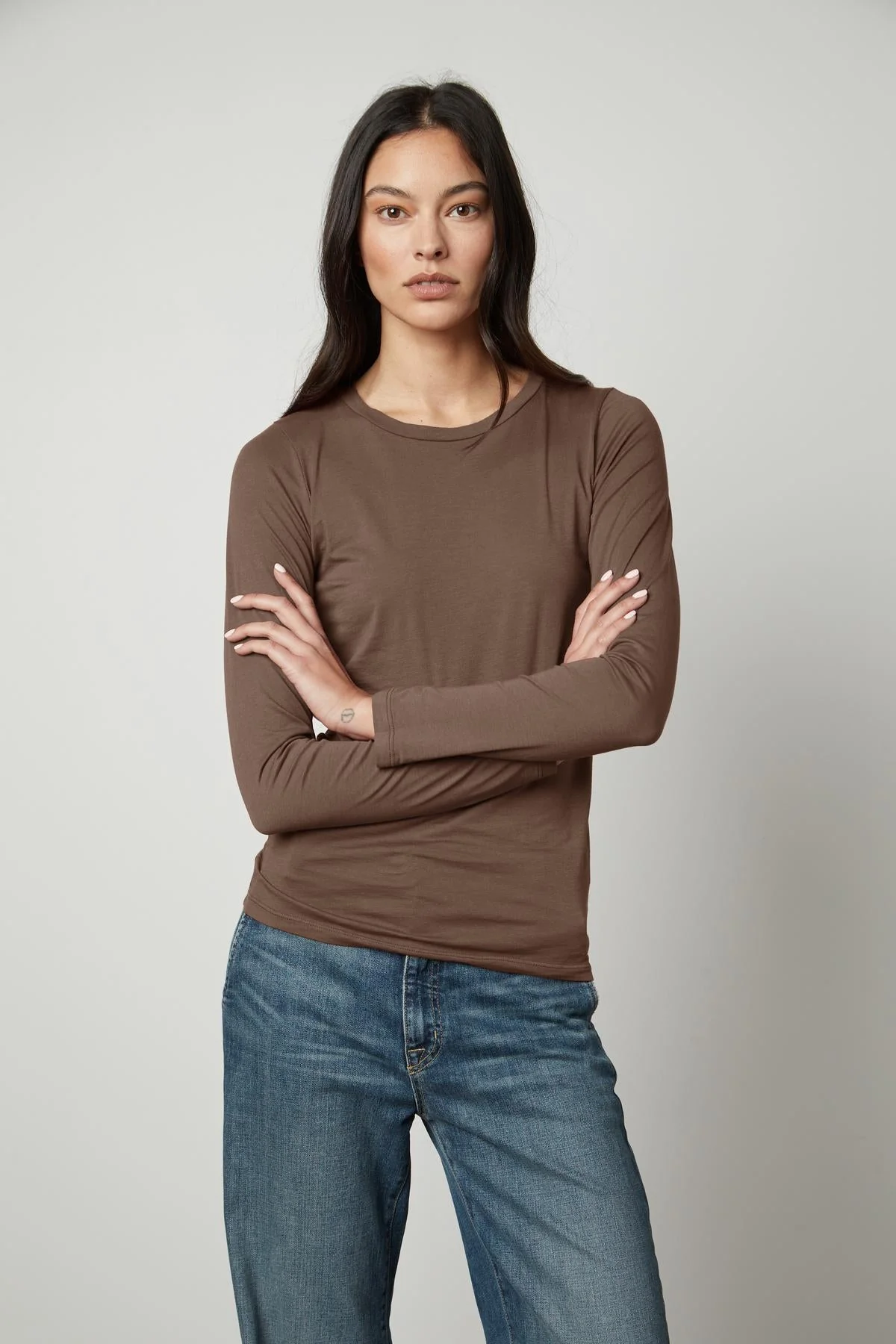 ZOFINA GAUZY WHISPER FITTED CREW NECK TEE - Image 13